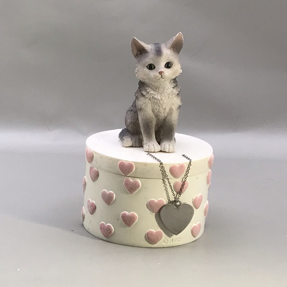 Kitty Treasure Dish Round With Pink Hearts Grey Cat On top 5" X 3"